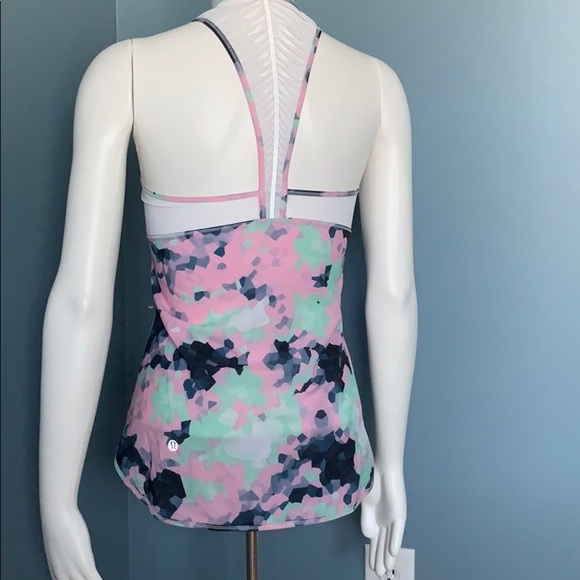 Lululemon shirt lot size 2 - Picture 5 of 16